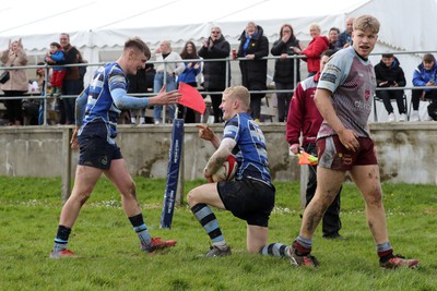 130424 - St Clears RFC v Lampeter Town RFC - Admiral National League 2 West - Dafydd Waters  of St Clears dives in to score a try