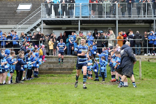130424 - St Clears RFC v Lampeter Town RFC - Admiral National League 2 West - St Clears Captain Jac Howells leads his side out