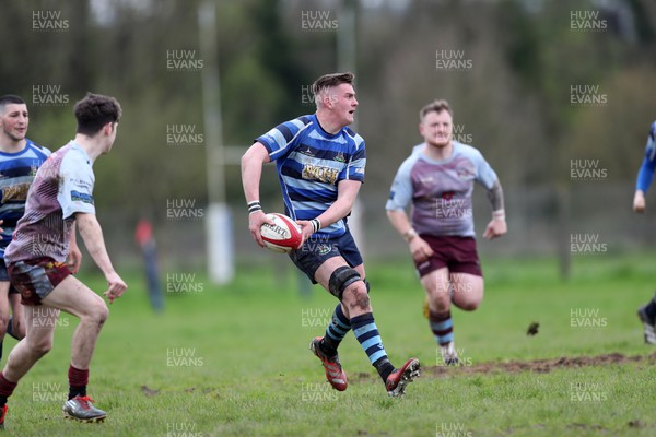 130424 - St Clears RFC v Lampeter Town RFC - Admiral National League 2 West - Sam Miles  of St Clears on the charge