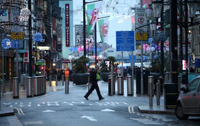 171218 - Picture shows police presence on St Mary's Street, Cardiff centred around the Sandringham Hotel (above Ladbrokes), where it is rumoured to be a hostage situation - 