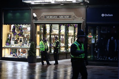 171218 - Picture shows police presence on St Mary's Street, Cardiff centred around the Sandringham Hotel (above Ladbrokes), where it is rumoured to be a hostage situation - 