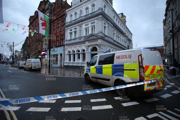 171218 - Picture shows police presence on St Mary's Street, Cardiff centred around the Sandringham Hotel (above Ladbrokes), where it is rumoured to be a hostage situation - 