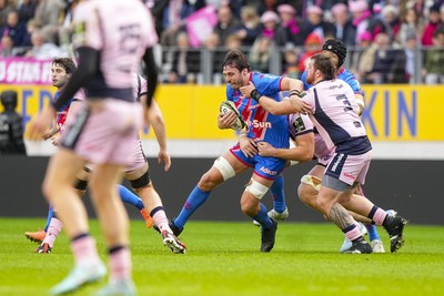 061225 - Stade Francais v Cardiff Rugby - EPCR Challenge Cup - Paul Gabrillagues of Stade Francais is tackled by Sam Wainwright of Cardiff (3)