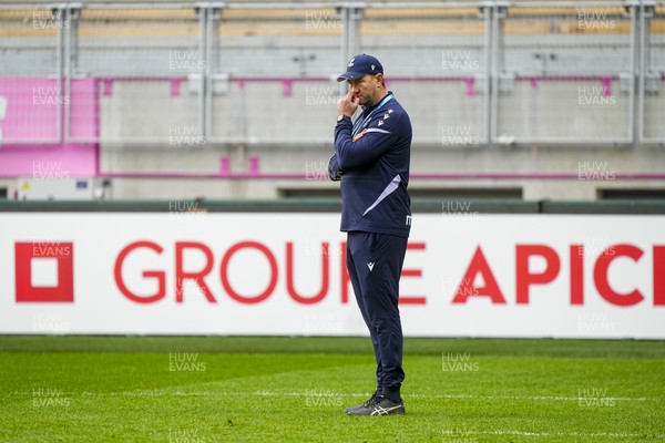 061225 - Stade Francais v Cardiff Rugby - EPCR Challenge Cup - Cardiff Rugby Head Coach Corniel van Zyl
