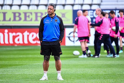 050426 - Stade Francais v Dragons RFC - EPCR Challenge Cup Round of 16 - Filo Tiatia of Dragons during the warm up