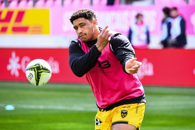 050426 - Stade Francais v Dragons RFC - EPCR Challenge Cup Round of 16 - Fine Inisi of Dragons during the warm up