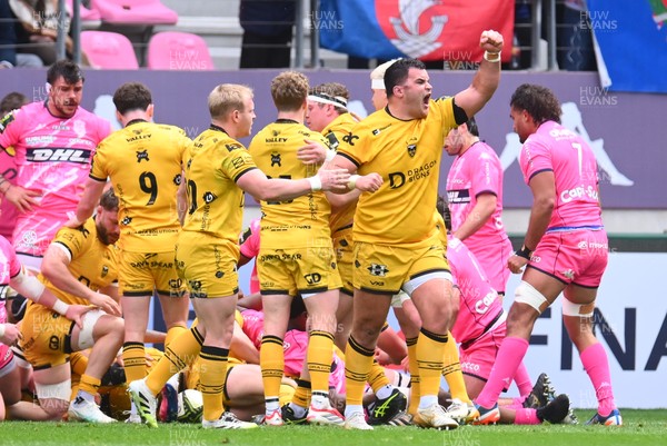050426 - Stade Francais v Dragons RFC - EPCR Challenge Cup Round of 16 - Christian Coleman of Dragons RFC celebrates