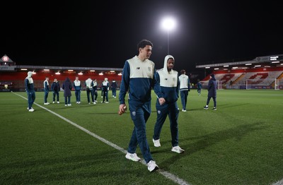 091225 - Stevenage FC v Cardiff City - SkyBet League One - Cardiff City arrive at the stadium