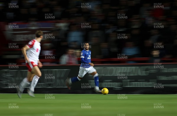 091225 - Stevenage FC v Cardiff City - SkyBet League One - Chris Willock of Cardiff 