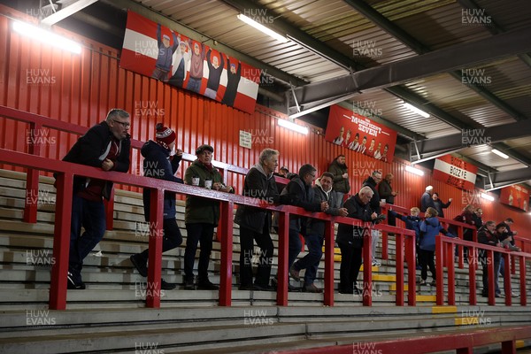 091225 - Stevenage FC v Cardiff City - SkyBet League One - Fans watch the game from the terraces