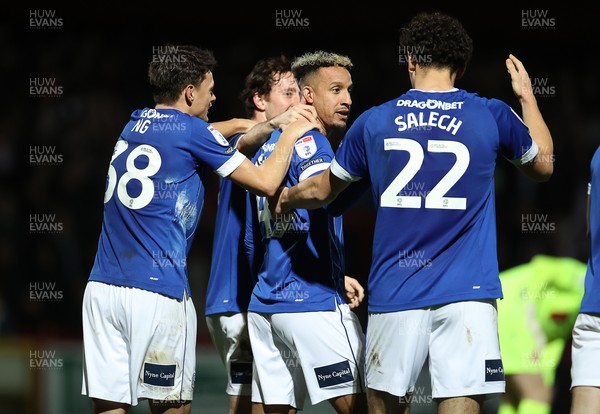 091225 - Stevenage FC v Cardiff City - SkyBet League One - Callum Robinson of Cardiff celebrates scoring a goal with team mates