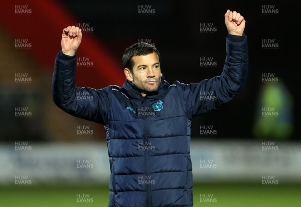 091225 - Stevenage FC v Cardiff City - SkyBet League One - Cardiff City Manager Brian Barry-Murphy celebrates at full time