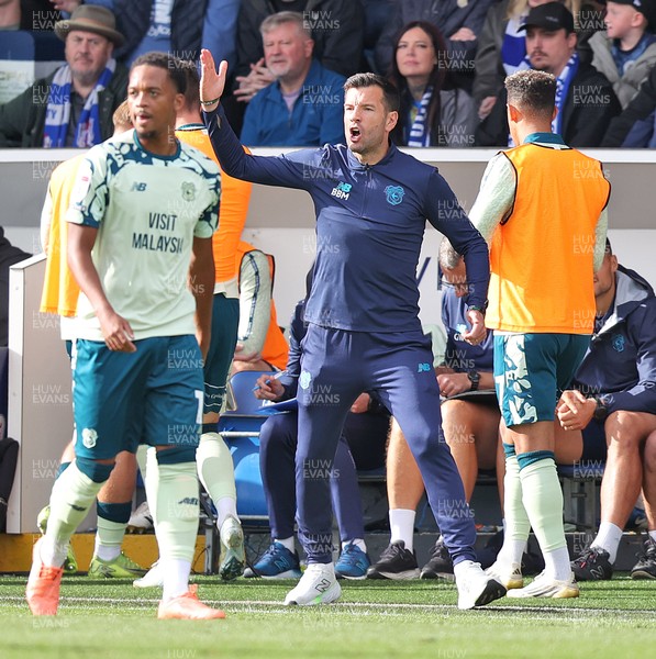 130925 - Stockport County v Cardiff City - Sky Bet League 1 - Manager Brian Barry-Murphy of Cardiff directs the team