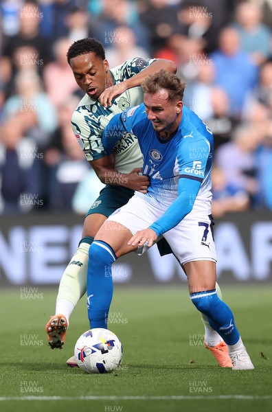 130925 - Stockport County v Cardiff City - Sky Bet League 1 - Chris Willock of Cardiff and Jack Diamond of Stockport