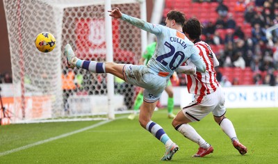131225 - Stoke City v Swansea City - Sky Bet Championship - Liam Cullen of Swansea and Tatsuki Seko of Stoke