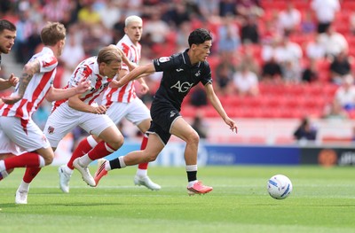 150826 - Stoke City v Swansea City, EFL Sky Bet Championship - Elijah Just of Swansea City breaks away