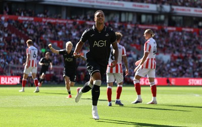 150826 - Stoke City v Swansea City, EFL Sky Bet Championship - Adam Idah of Swansea City celebrates after scoring the second goal