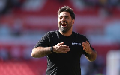 150826 - Stoke City v Swansea City, EFL Sky Bet Championship - Swansea City head coach Vitor Matos celebrates at the end of the match