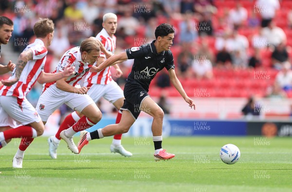 150826 - Stoke City v Swansea City, EFL Sky Bet Championship - Elijah Just of Swansea City breaks away