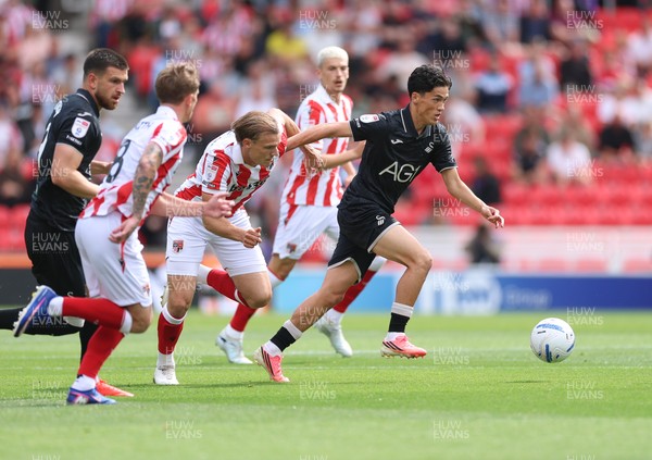 150826 - Stoke City v Swansea City, EFL Sky Bet Championship - Elijah Just of Swansea City breaks away