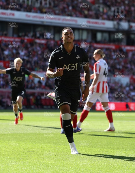 150826 - Stoke City v Swansea City, EFL Sky Bet Championship - Adam Idah of Swansea City celebrates after scoring the second goal