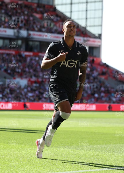 150826 - Stoke City v Swansea City, EFL Sky Bet Championship - Adam Idah of Swansea City celebrates after scoring the second goal