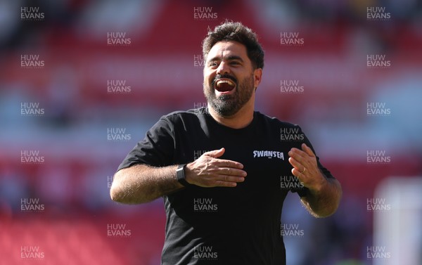 150826 - Stoke City v Swansea City, EFL Sky Bet Championship - Swansea City head coach Vitor Matos celebrates at the end of the match