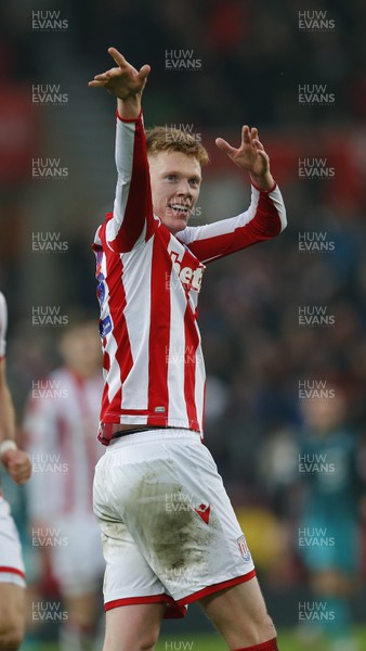 250120 - Stoke City v Swansea City - Sky Bet Championship - Sam Clucas of Stoke City celebrates his goal in the 2nd half by taunting the Welsh fans   