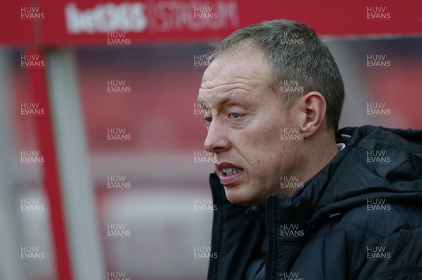 250120 - Stoke City v Swansea City - Sky Bet Championship - Manager Steve Cooper  of Swansea looks dejected at the match   