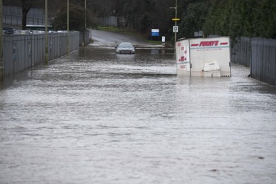 160220 - South Wales Flooding during Storm Dennis - Flood water in Upper Boat, South Wales