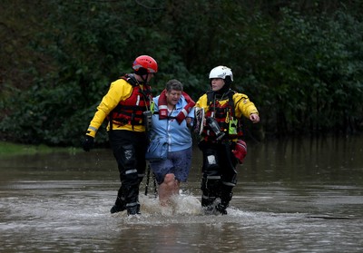 160220 -  Emergency services rescue residents and their pets from flooding caused by Storm Dennis in Treforest, South Wales