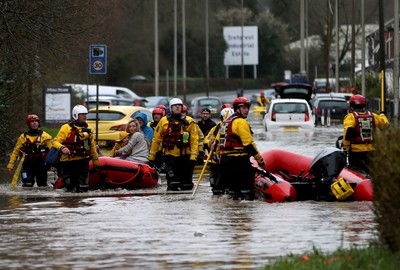 160220 -  Emergency services rescue residents and their pets from flooding caused by Storm Dennis in Treforest, South Wales