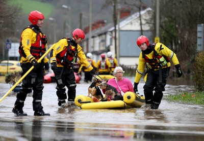 160220 -  Emergency services rescue residents and their pets from flooding caused by Storm Dennis in Treforest, South Wales