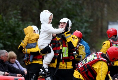 160220 -  Emergency services rescue residents and their pets from flooding caused by Storm Dennis in Treforest, South Wales