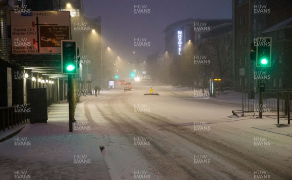 010318 - Storm Emma, Cardiff - Usually busy streets in Cardiff city centre are virtually deserted in the early evening as storm Emma hits south Wales and the South West