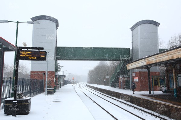 010318 - Storm Emma South Wales - Public transport comes to a stand still as the winter weather takes hold