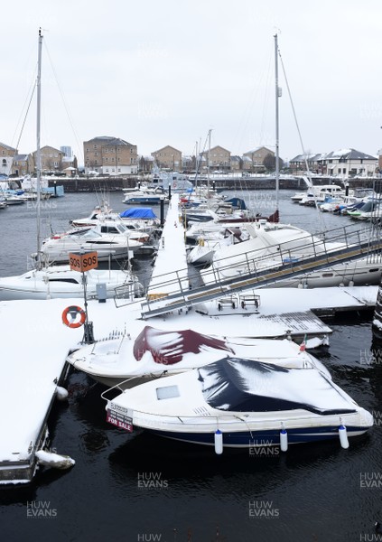 020318 - Weather - A view of the marina in Penarth near Cardiff, South Wales after being hit by Storm Emma