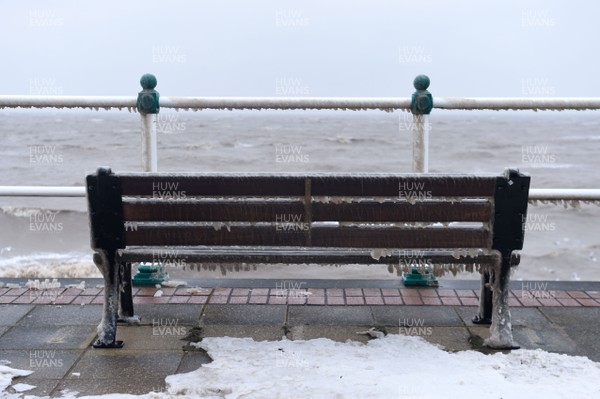 020318 - Weather - Views of the seafront at Penarth near Cardiff, South Wales after being hit by Storm Emma