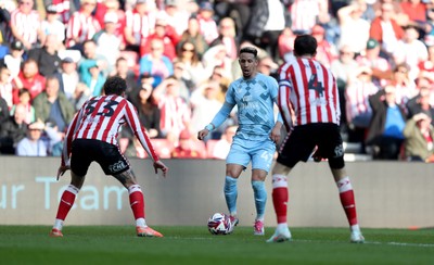 080325 - Sunderland v Cardiff City - Sky Bet Championship - Callum Robinson of Cardiff City