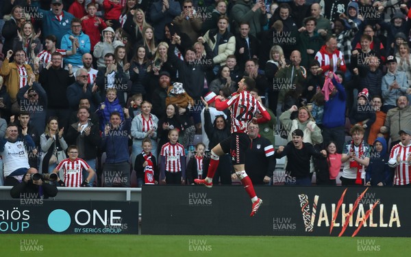 080325 - Sunderland v Cardiff City - Sky Bet Championship - Chris Mepham of Sunderland celebrates after putting his team 2-1 up