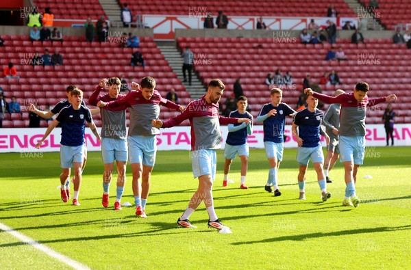 080325 - Sunderland v Cardiff City - Sky Bet Championship - The Cardiff City team warm up before kick off