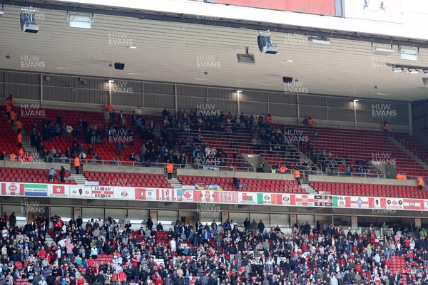 080325 - Sunderland v Cardiff City - Sky Bet Championship - Cardiff City fans