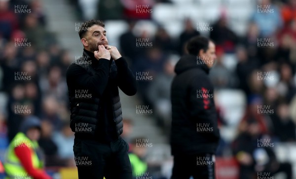 080325 - Sunderland v Cardiff City - Sky Bet Championship - Cardiff City manager Omer Riza