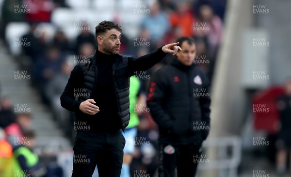 080325 - Sunderland v Cardiff City - Sky Bet Championship - Cardiff City manager Omer Riza