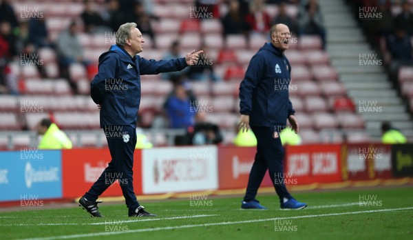 230917 - Sunderland v Cardiff City - Sky Bet Championship - Cardiff City manager Neil Warnock and Sunderland manager Simon Grayson