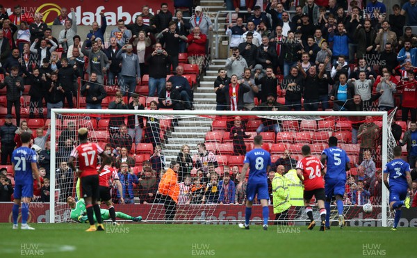 230917 - Sunderland v Cardiff City - Sky Bet Championship - Lynden Gooch of Sunderland scores from the penalty spot to make the scoreline 1-1