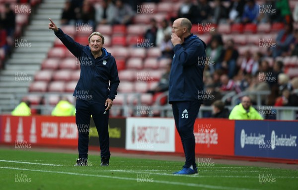 230917 - Sunderland v Cardiff City - Sky Bet Championship - Sunderland manager Simon Grayson and Cardiff City manager Neil Warnock