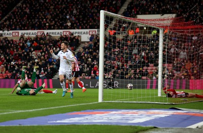 140123 - Sunderland v Swansea City - Sky Bet Championship -  Liam Cullen of Swansea City celebrates after putting his side 2-1 up