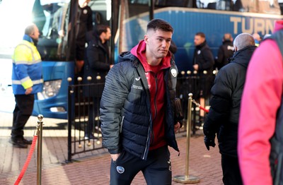 140123 - Sunderland v Swansea City - Sky Bet Championship - Swansea City players arrive