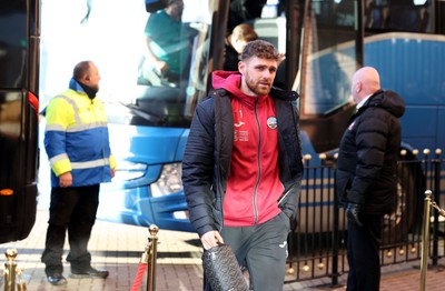 140123 - Sunderland v Swansea City - Sky Bet Championship - Swansea City players arrive